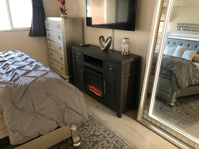 Building Photo - 1299 Cordova St