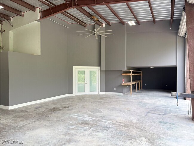 Building Photo - 6070 Lancewood Way