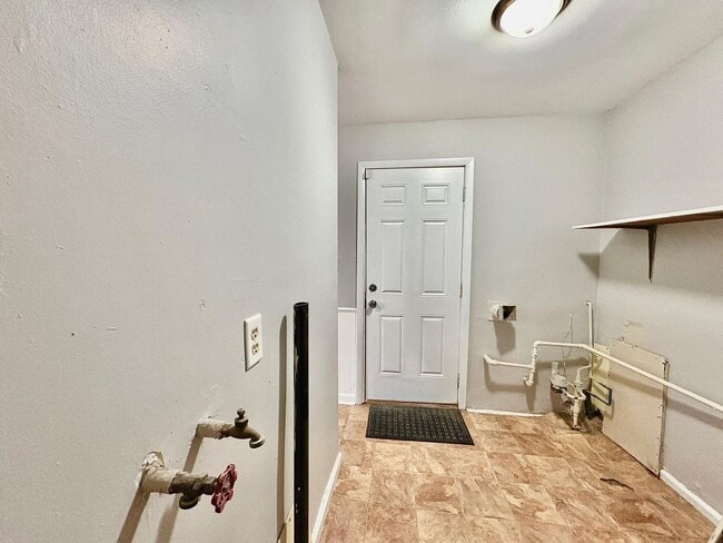 Building Photo - 2022 Swygart Ave