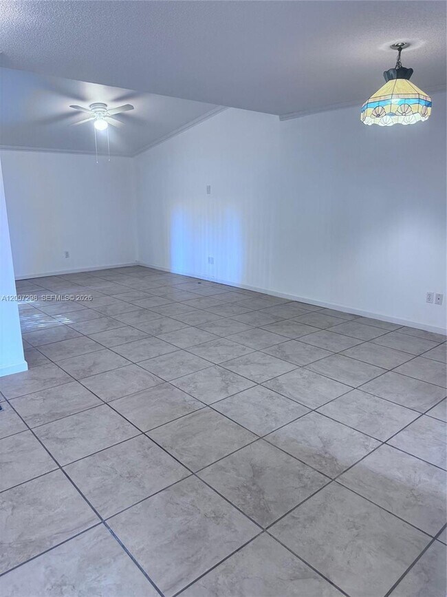 Building Photo - 6713 SW 112th Ct