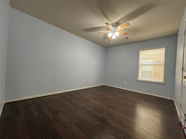 Building Photo - 6703 Mountain Wood Way