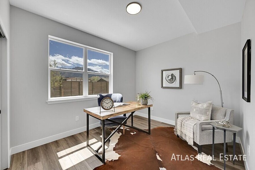 Building Photo - 889 Paget Pt