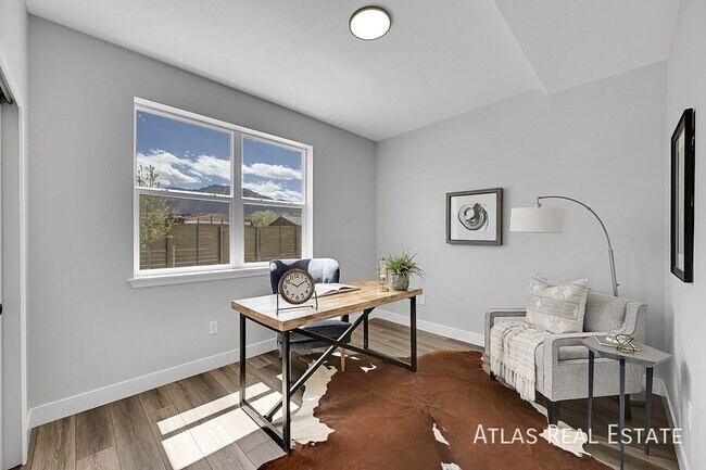 Building Photo - 889 Paget Pt
