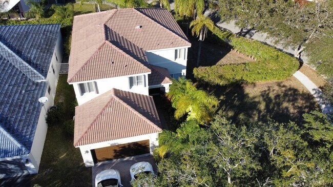 Building Photo - 1396 Banyan Way