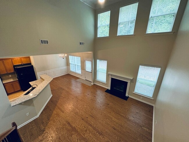 Building Photo - 506 Hillside Trail