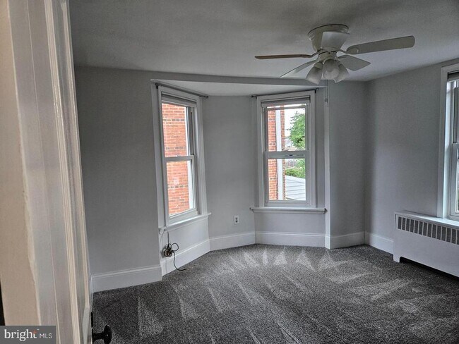 Building Photo - 353 Jefferson Ave