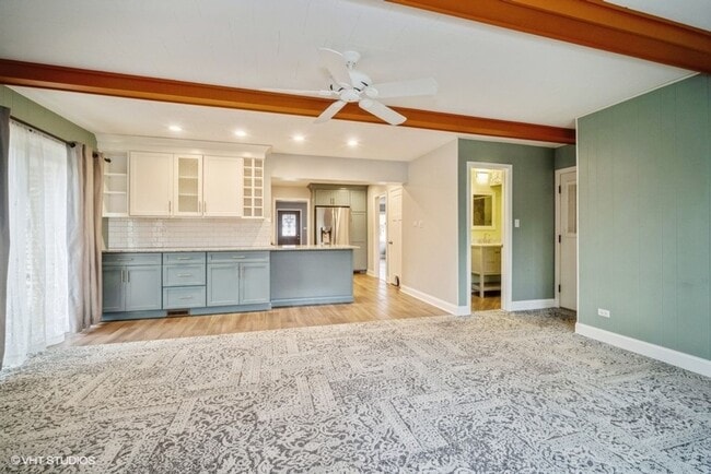 Building Photo - Renovated 3 bedroom home in award winning ...