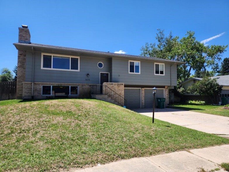 Primary Photo - 5075 Manzana Dr