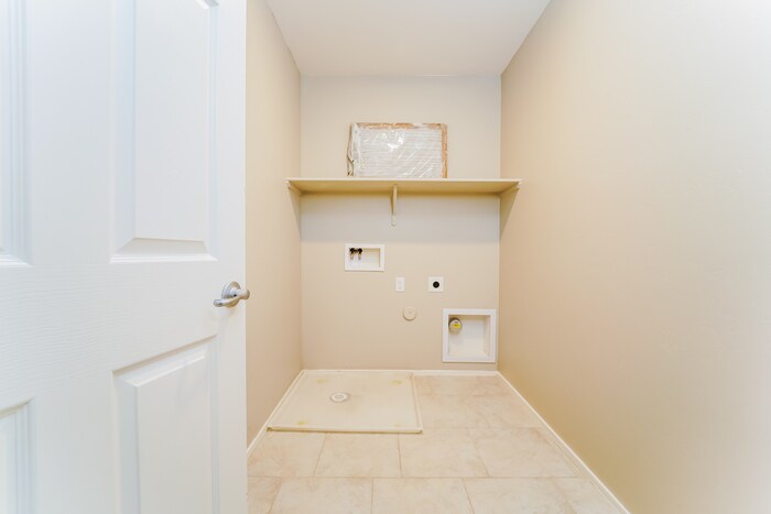 Building Photo - 6531 S Calle Diablo Dr