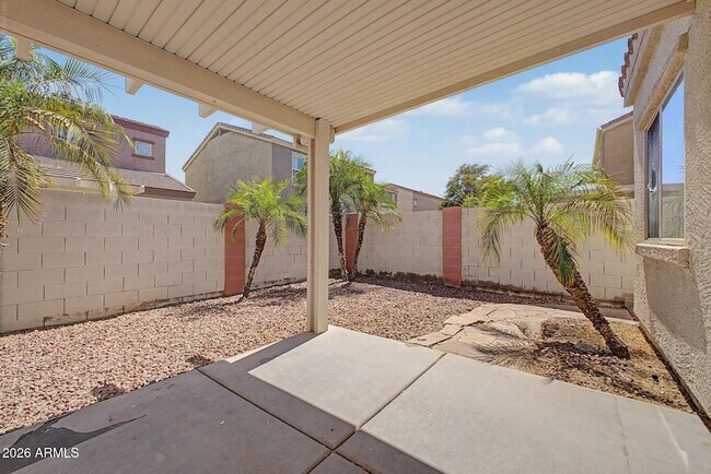 Building Photo - 8777 W Dahlia Dr