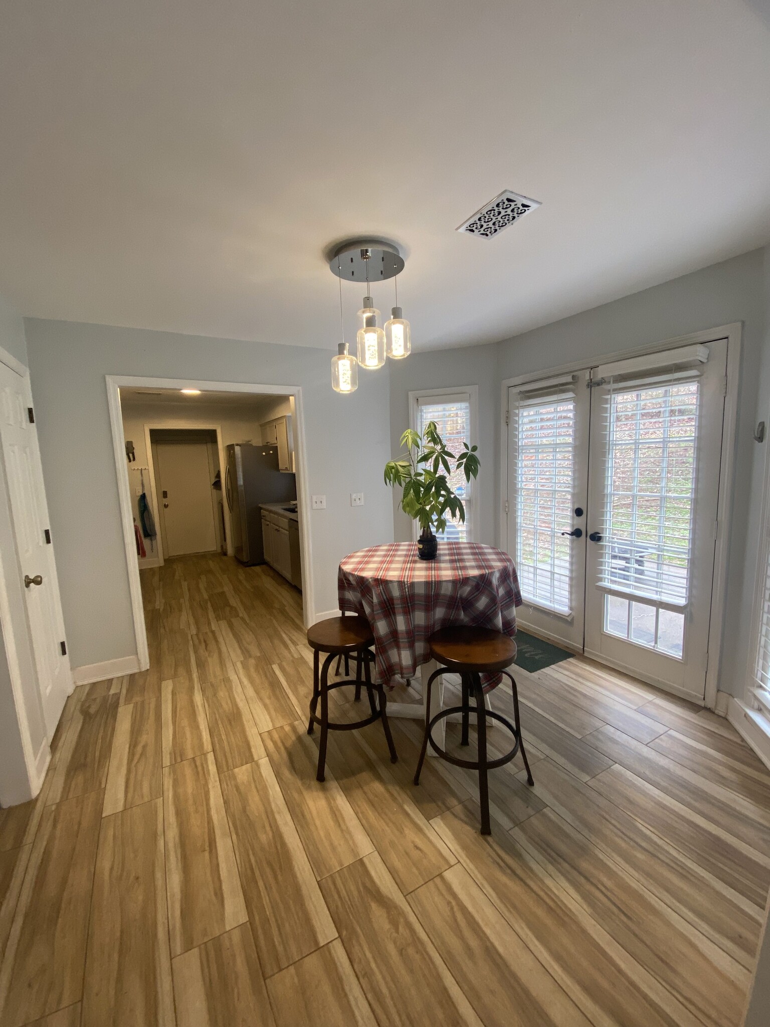 Breakfast area. Table and Chairs included. - 4201 E Emerald Dr NW