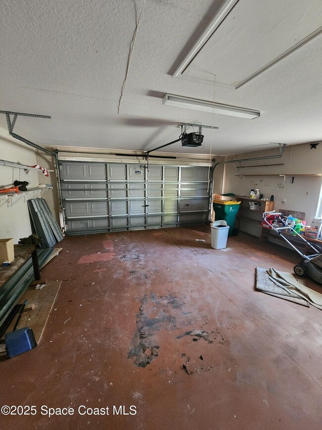 Building Photo - 1244 Lynne Dr