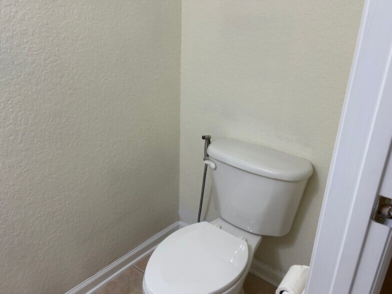 Building Photo - STONEBRIDGE LAKES 3 bed 2 1/2 bath