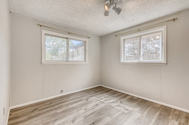 Building Photo - 4641 W Tufts Ave