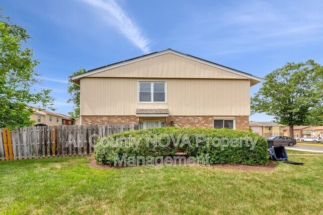 Building Photo - 9995 Campus Way S
