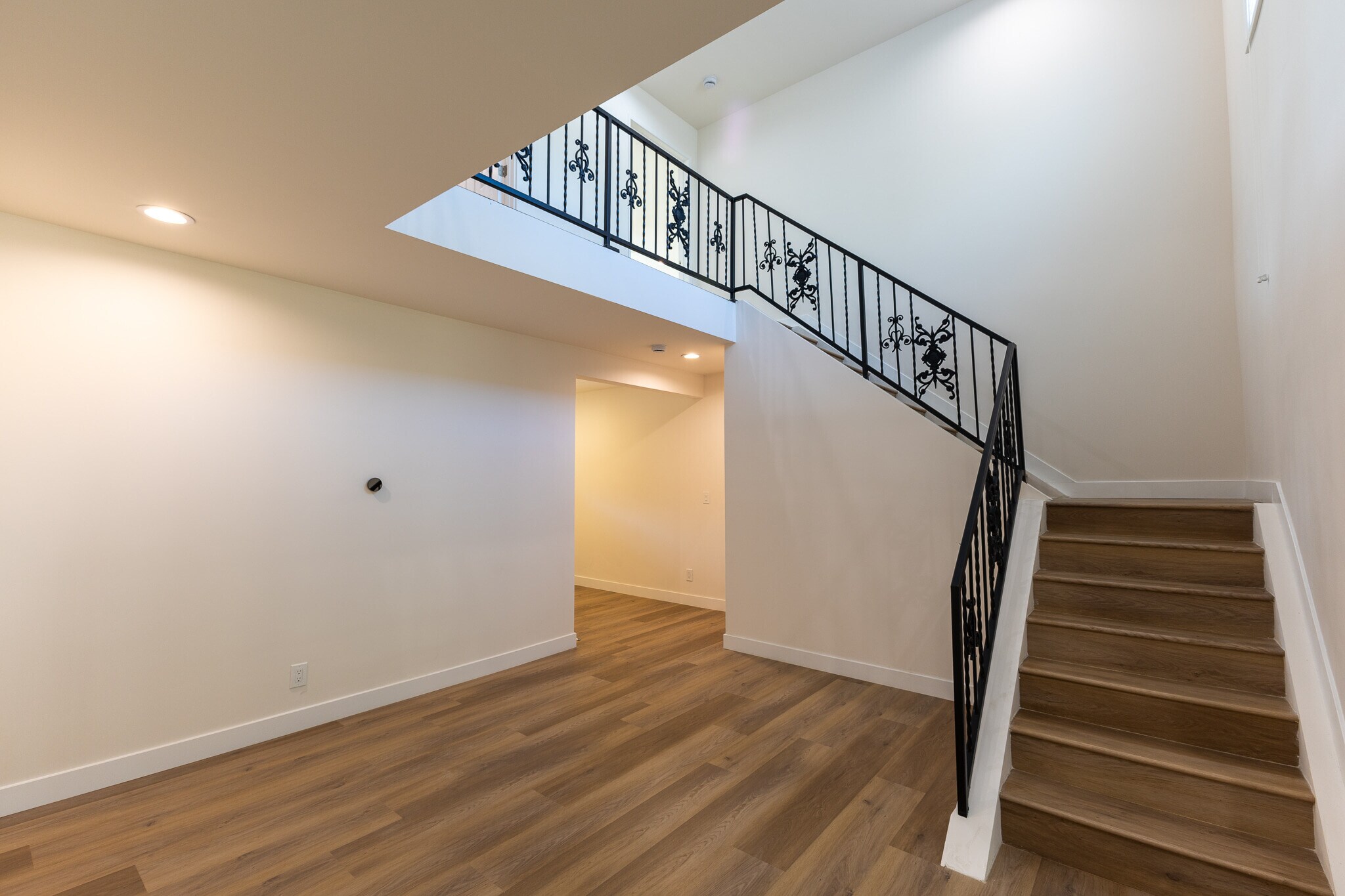 Stairway - 10342 Dempsey Ave