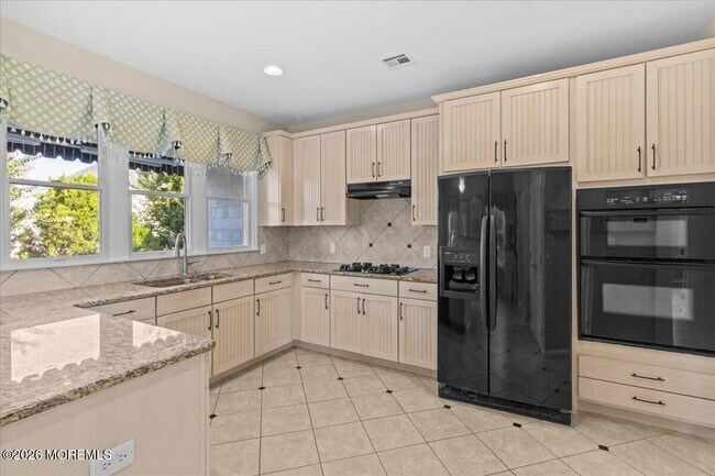 Building Photo - 303 NJ-35