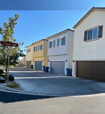 Building Photo - GVI-Gleneagles Village