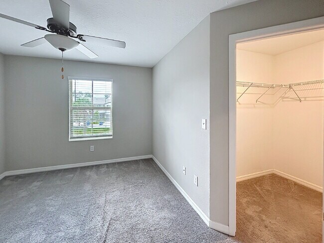 Building Photo - 23213 Willow Glen Way