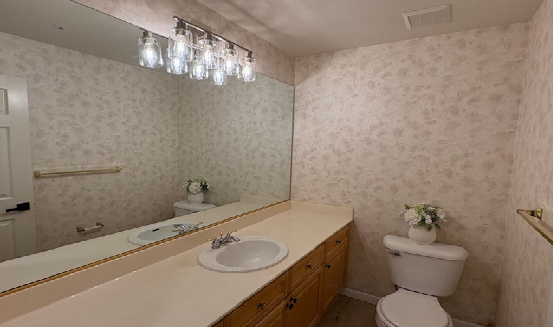 Building Photo - 5630 Highcrest Ct