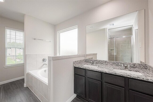 Building Photo - 2373 Tavo Trails Dr