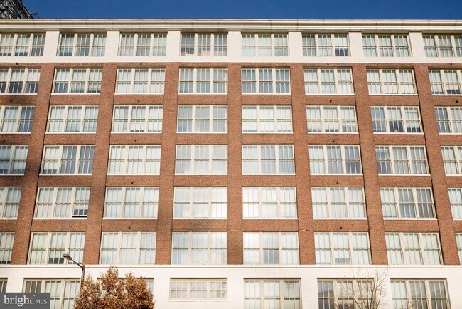 Building Photo - 2121 Market St