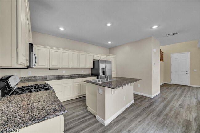 Building Photo - 12052 Hathaway Pines Dr