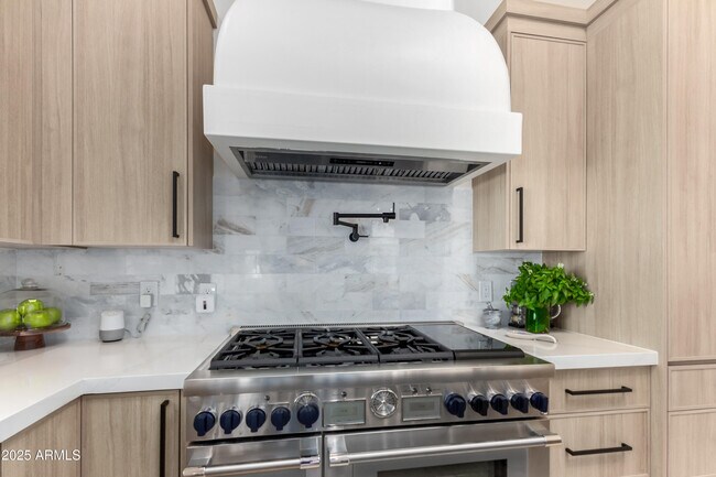 Building Photo - 6900 E Ironwood Dr