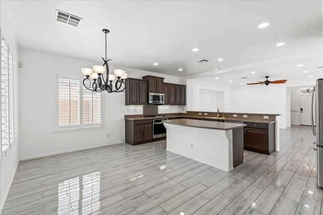 Building Photo - Coming Soon: 3 Bd, 3 Bth, Entertainer's Ki...