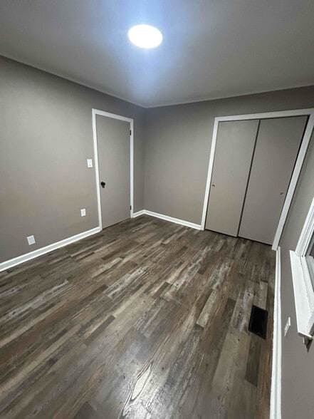 Building Photo - 436 Greenlawn St