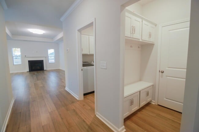 Building Photo - 1454 Bellaria Wy