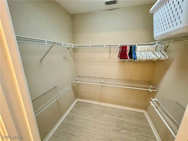 Building Photo - 228 Belina Dr