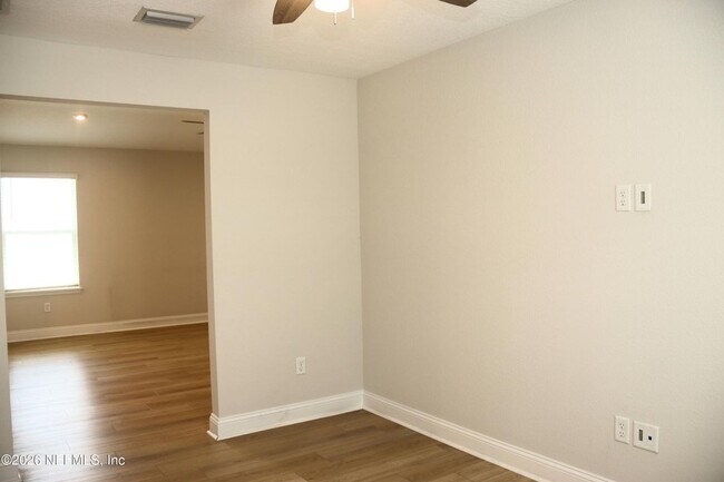 Building Photo - 13184 Holsinger Blvd