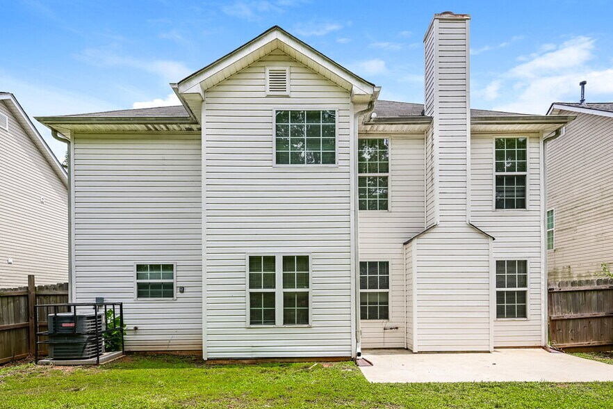 Building Photo - 3807 Riverside Pkwy