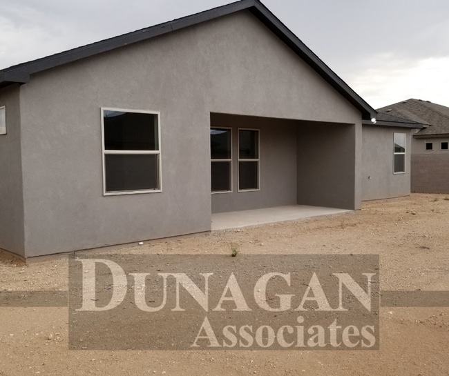 Building Photo - 401 Baler Ln