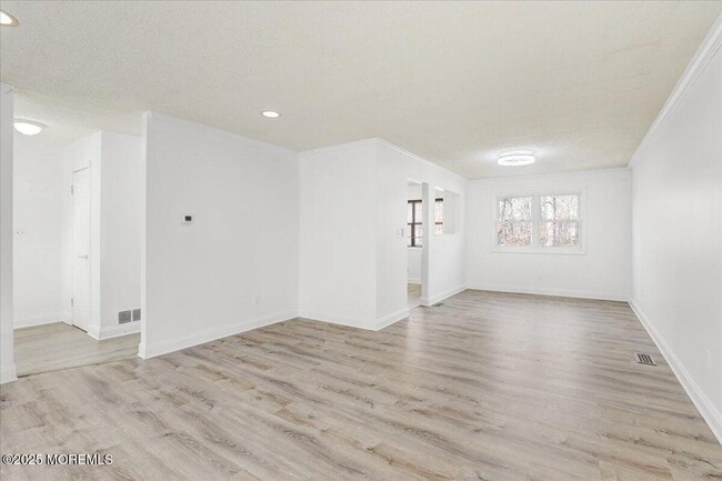 Building Photo - 12 Lone Star Ln