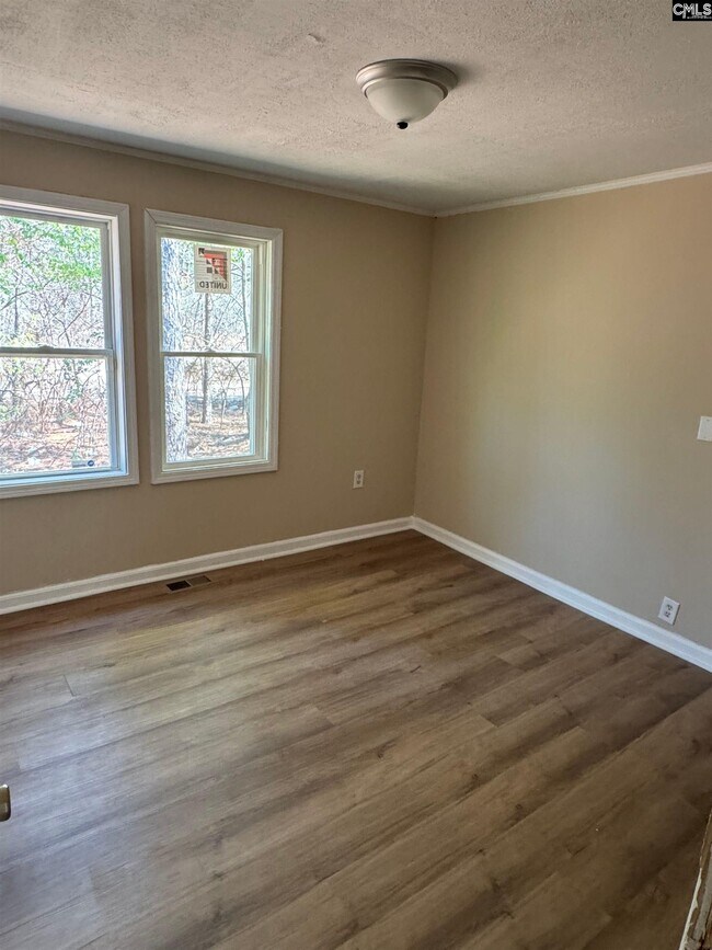 Building Photo - 477 Bushberry Rd