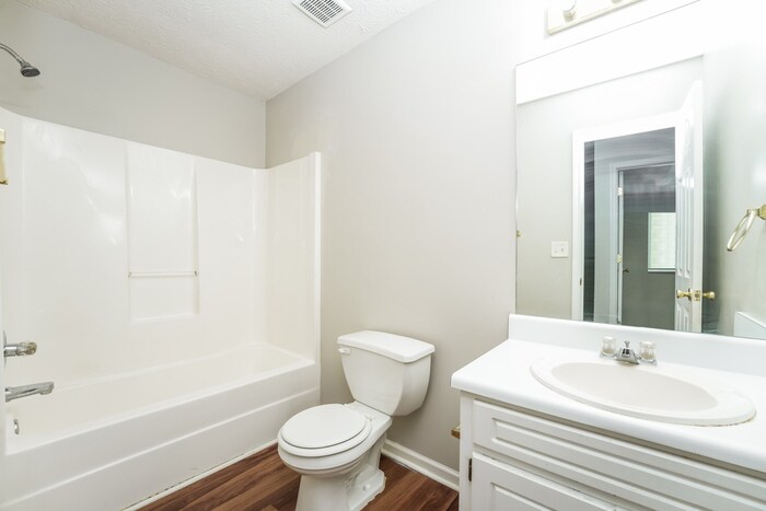 Building Photo - 818 Burton Ridge Dr