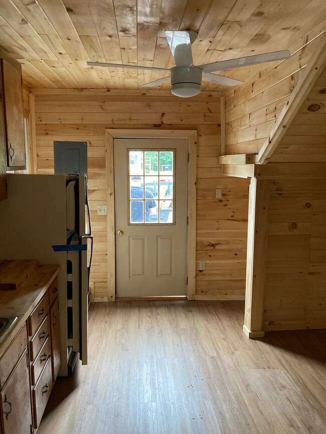 Building Photo - 11 Newhall St