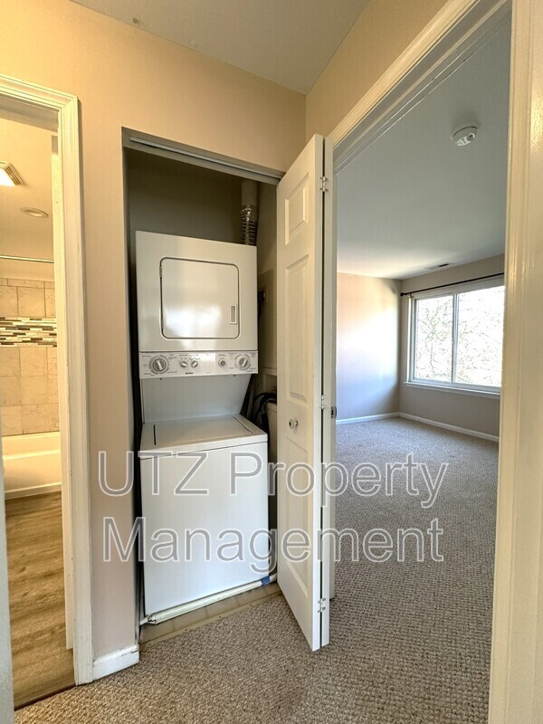 Building Photo - 1111 Castle Harbor Way