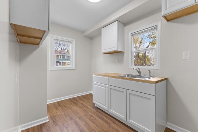 Building Photo - 19973 Lumpkin St