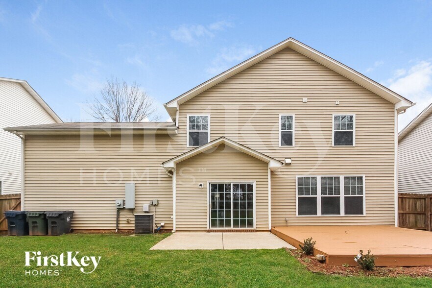 Building Photo - 12641 Cross Dale Dr