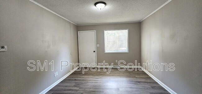Building Photo - 307 N Hall St