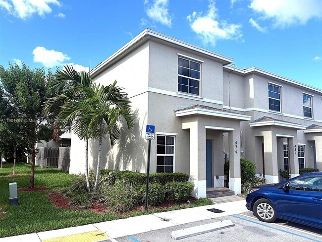 Primary Photo - 476 NE 5th St