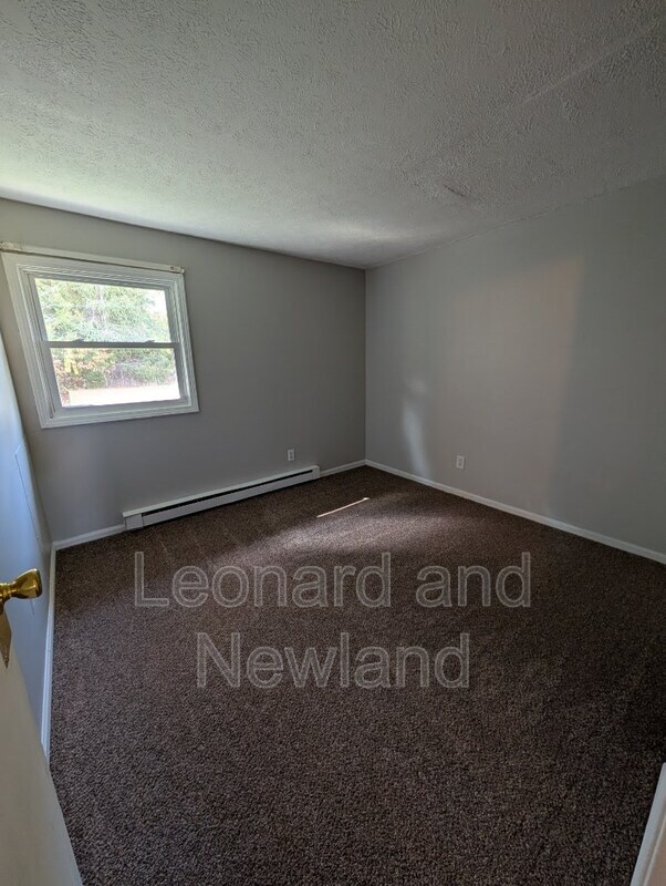 Building Photo - 210 Patricia Dr