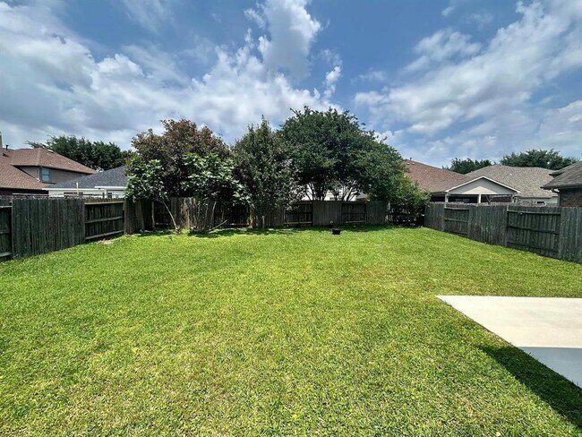 Building Photo - 5527 Custard Apple Trail