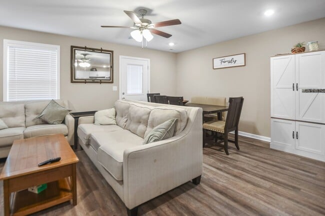 Building Photo - Two Bedroom in Sango!
