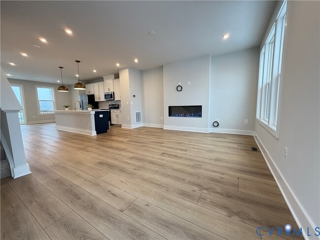 Building Photo - 9450 Belladdie Way