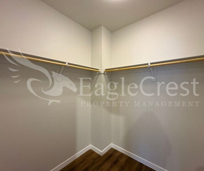 Building Photo - Herbert PL