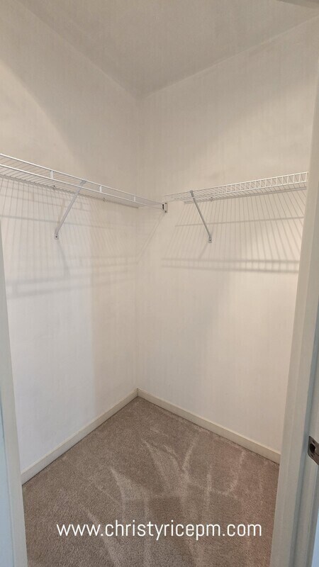 Building Photo - 4315 Issaquah-Pine Lake Rd SE